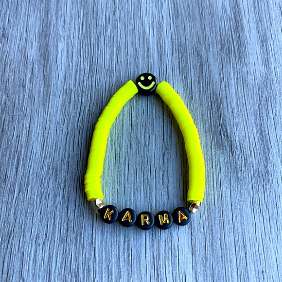 NEWโ๏ธBeaded Bracelet - Handcrafted - NWT โจ - Picture 1 of 1